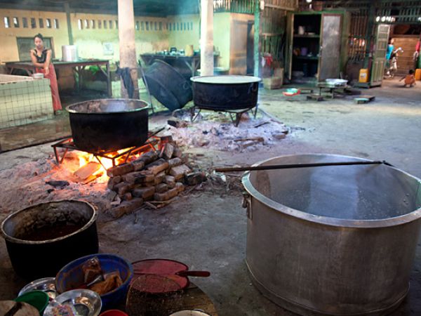 (Photo:) kuchnia w klasztorze Kha Khat Wain Kyaung