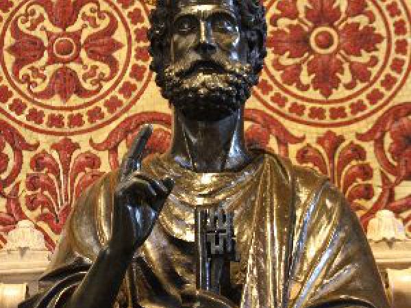 (Photo:) brązowy posąg Św. Piotra-Bazylika Św. Piotra