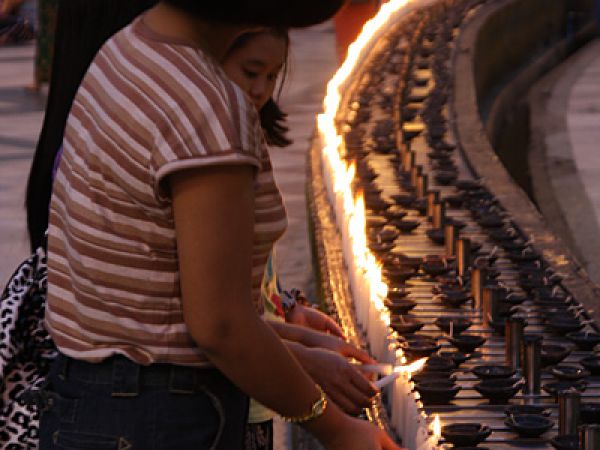 (Photo:) Shwedagon