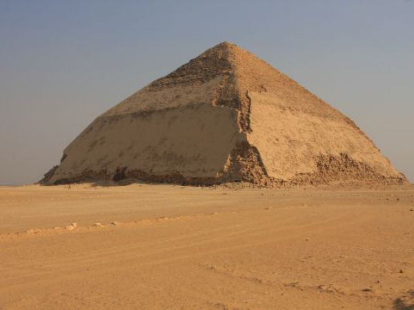 (Photo:) piramida łamana króla Snofru