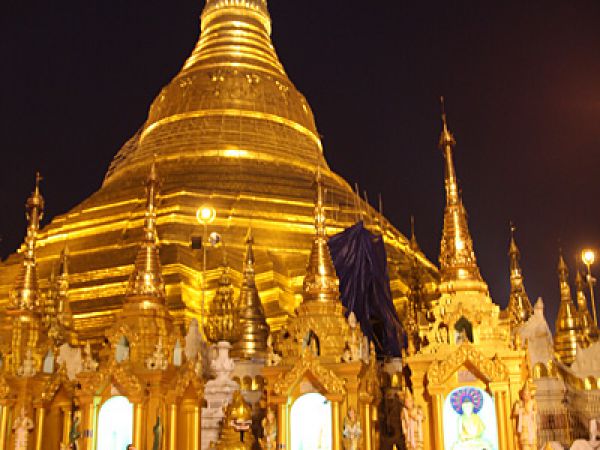 (Photo:) Shwedagon